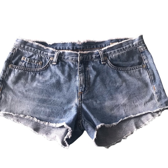 rag & bone Pants - rag & bone Low-Rise Short Jean Shorts Size 27 Heathrow Colour